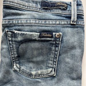 Fidelity. Size 28. Jeans. Nice fit & cool wash.
